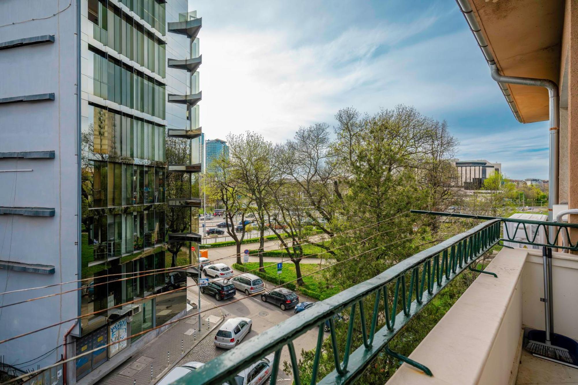 New With The Best View - 2Bd Bright Flat Near Ndk София Экстерьер фото